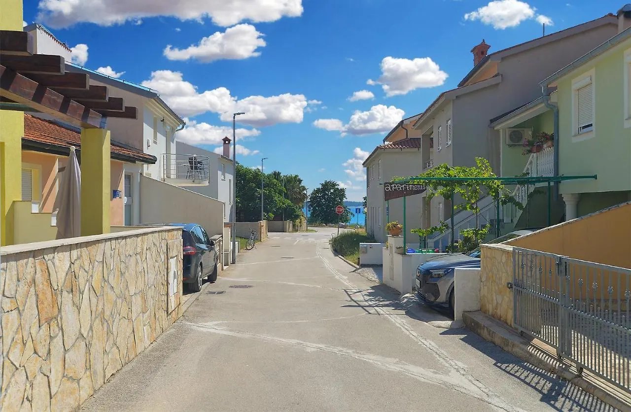 Apartments Zivan 1739 メドゥリン