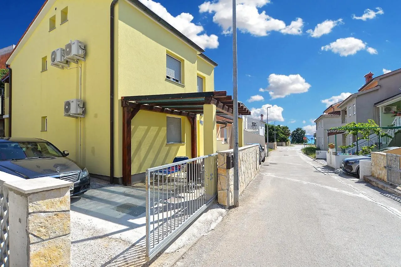 Apartments Zivan 1739 Medulin
